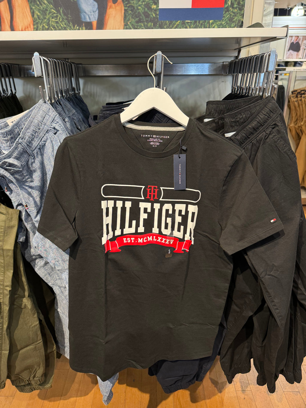 Graphic Logo Tommy