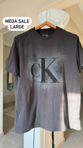 Calvin Klein T image 0
