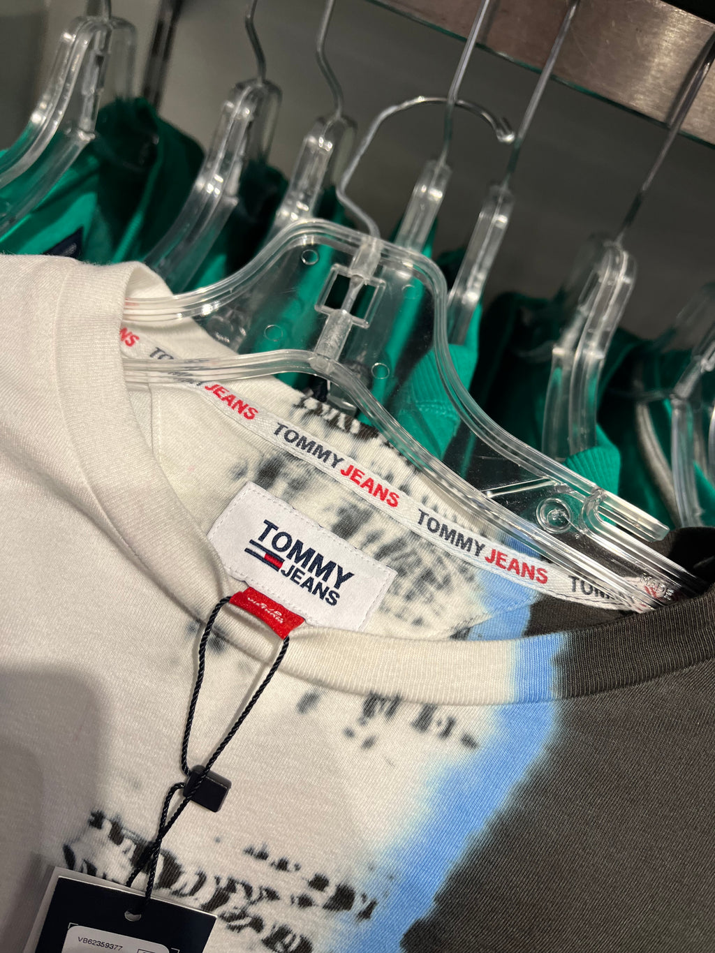 Tommy Jeans T-Shirt - Limited Edition